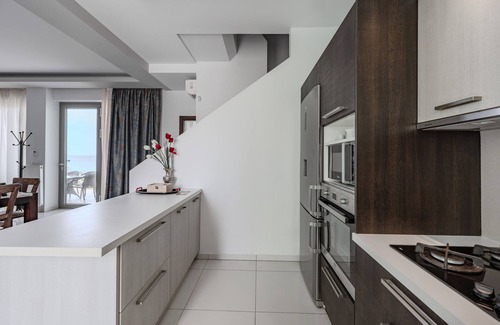 Kato Gouves Villa | Villa Aphrodite, next to the beach ,no car needed.