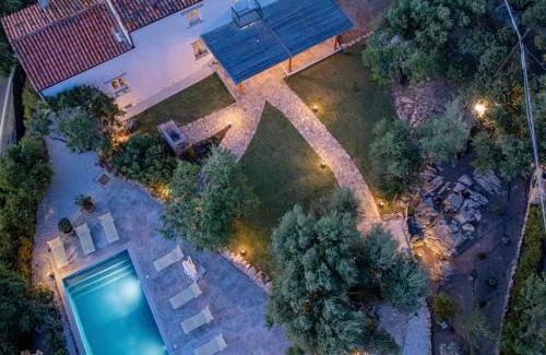 Loiri Porto San Paolo Apartment | Villa Aromata