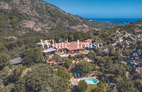 Abbiadori Villa | Villa at Cala di Volpe with sea view, private pool and 6 rooms
