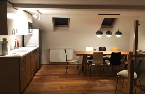 Miedzylesie House | Villa Austeria