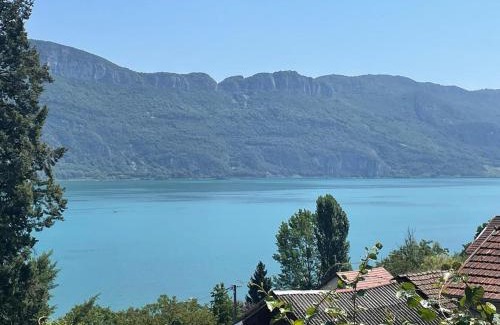 Conjux Villa | Villa avec vue lac panoramique proche de la plage