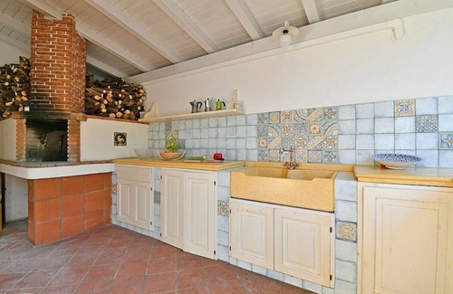 Mascali Villa | Villa Aves: A bright and cheerful two-story villa located on a hillside, facing the sea, with Free WI-FI.