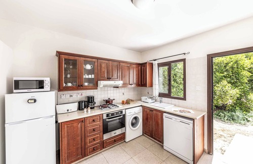 Polis Villa | Villa Ay Kyriaki - Three Bedroom Villa, Sleeps 6