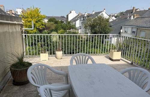 Saint-Nazaire Apartment | Villa Aziliz - Appartement Vue Mer et Terrasse vue Jardin