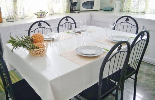 Palmar House | Villa Bella is 5 Mins From the Beach With Amazing Garden Overlooking the Pool