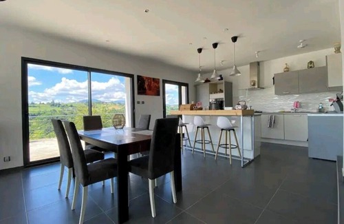 Belley Villa | Villa Bellevue 1 (Rdc) : Nature, calm and magnificent views