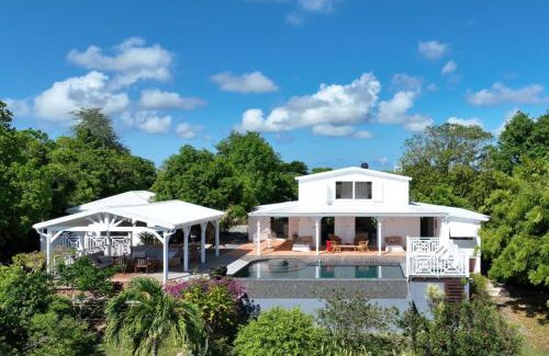 Grand-Bourg Villa | Villa Blanche