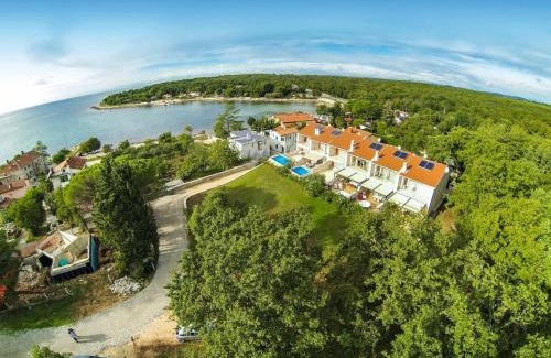 Krizine Villa | Villa Bobos place with Jacuzzi 46E