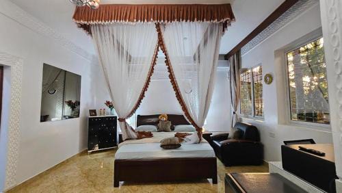 Shanzu Apartment | Villa Buerk Serena Suite Bed & Breakfast, Wi-Fi, Pool