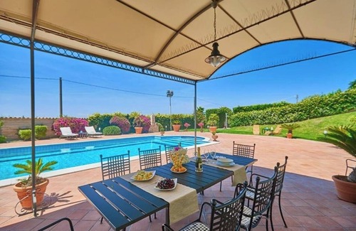 Lentini Villa | Villa Cadinira