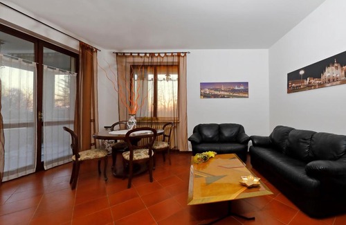 Sumirago Villa | Villa Carla