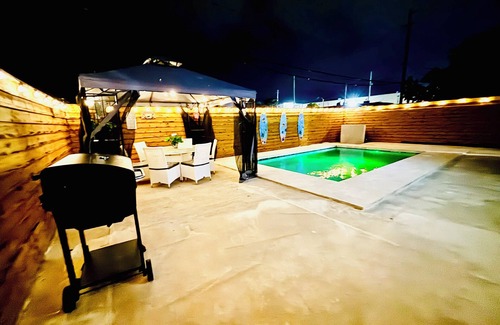 Tierras Nuevas Poniente Villa | Villa Casa di Mare Isabela Beach House with Private Pool pet friendly