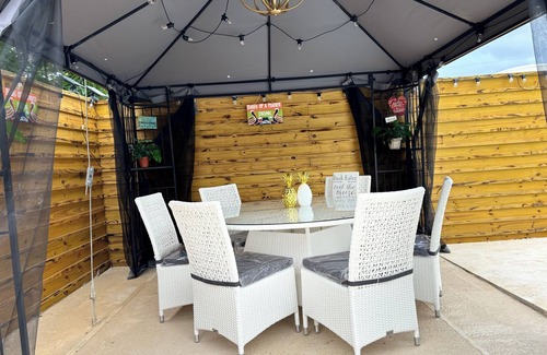 Tierras Nuevas Poniente Villa | Villa Casa di Mare Isabela Beach House with Private Pool pet friendly