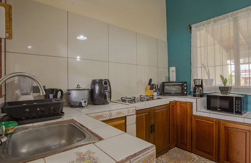 Barrio Pilo House | Villa Chelis - Downtown La Fortuna