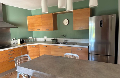 Moussac House | Villa Cigalo with private pool and electric vehicle charging station