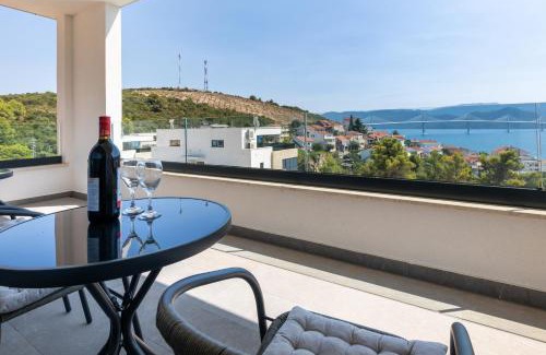 Komarna Villa | Villa Danny