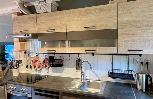 Vidsel House | Villa Davvi dállu: Family-friendly vacation home with playhouse, sauna & garden