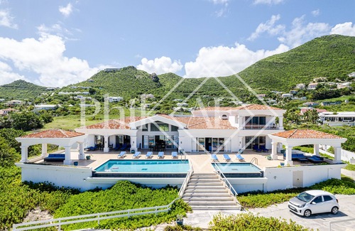 Upper Prince's Quarter Villa | Villa de 10 Chambres les Pieds Dans L'eau à Guana Bay