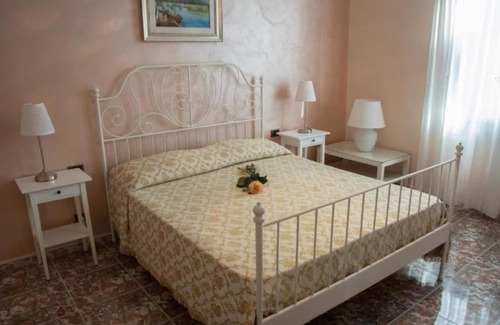 Grottaglie Villa | Villa 'Degli Ulivi' with Private Pool, Wi-Fi and Air Conditioning