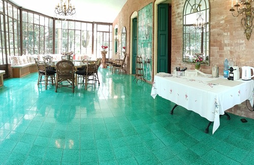 Sona House | Villa Dei Cipressi, near Lake Garda, Verona and Gardaland