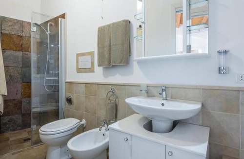 Chiaramonte Gulfi Villa | Villa 'Dimora Ada' with Shared Pool, Wi-Fi and Air Conditioning