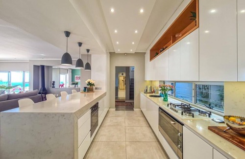 Fresnaye Villa | Villa Disdant , Fresnaye , Cape Town