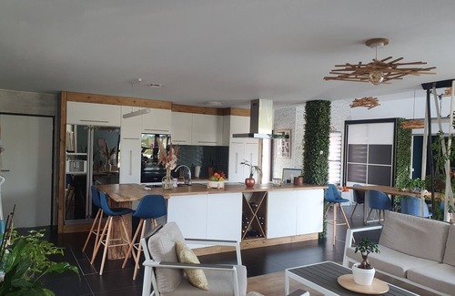 Parigne-lʼEveque Villa | Villa du bonheur