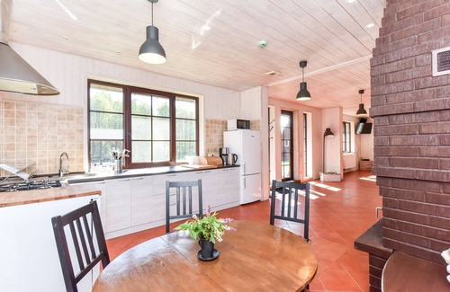 Virsurodukis House | Villa Dzukijos Uoga: Cozy Forest Escape by Lakes, Privacy & Druskininkai Charm