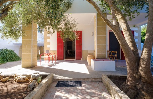 Punta Prosciutto Villa | Villa "Elena" with Sea View, Terrace & A/C