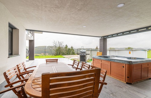 Smarje pri Jelsah Villa | Villa Frigo Pool & Spa, Podplat, Slovenia