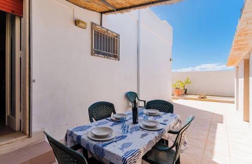 Punta Prosciutto Villa | Villa 'Fronte Mare Raffaele' with sea view, private terrace and air conditioning