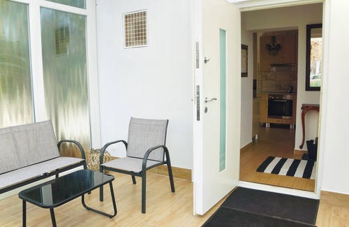 Matyasfoeld Apartment | Villa Garden - Charming 2-bedroom - with WiFi and AC in Budapest +free parking