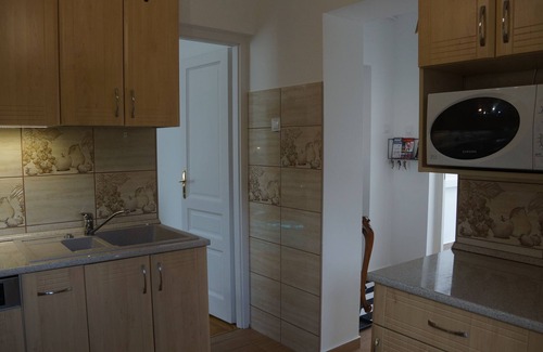 Matyasfoeld Apartment | Villa Garden - Charming 2-bedroom - with WiFi and AC in Budapest +free parking