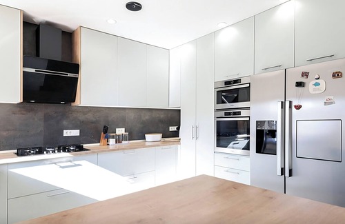 Central Dalmatia Villa | Villa Gariful - Sleeps 10 - Pool - HotTub - PetsOK