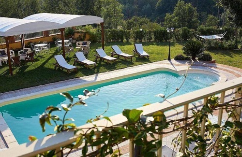 Giungano House | Villa Giuncalia B: A welcoming apartment surrounded by the greenery, with Free WI-FI.