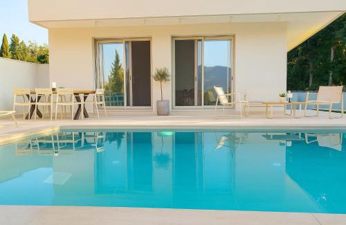 Kato Korakiana Villa | Villa Harmony Luxury Resort