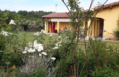 Sales de Llierca Villa | Villa "Idyllic guest wing of villa" with Mountain View, Pool, Garden, Terrace, A/C & Wi-Fi
