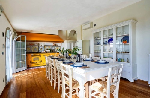 Tavarnelle Val di Pesa Villa | Villa Il Sensale - Six Bedroom Villa, Sleeps 12