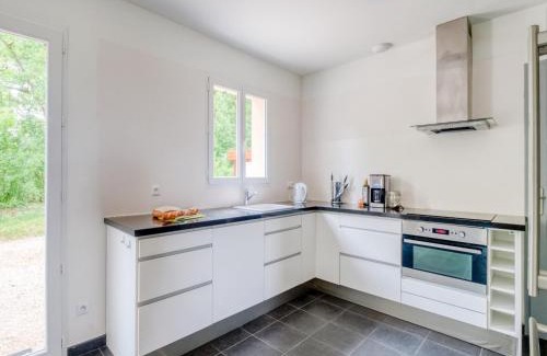 Sainte-Foy-de-Longas Villa | Villa in Aquitaine with Pool & BBQ