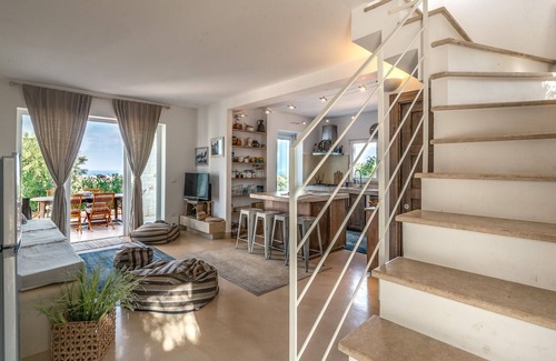 Carovigno Villa | Villa in Carovigno with 3 bedrooms sleeps 6