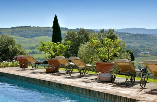 San Pietro in Bossolo Villa | Villa in Piazza with 11 bedrooms sleeps 20