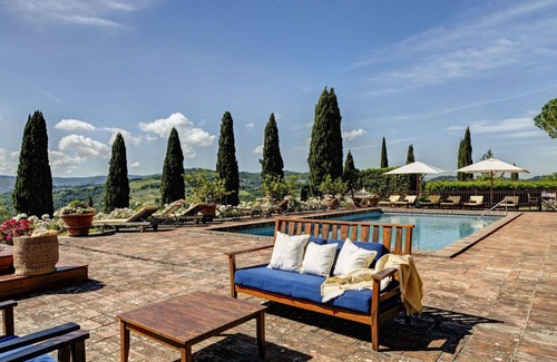 San Pietro in Bossolo Villa | Villa in Piazza with 11 bedrooms sleeps 20