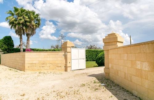 Leverano Villa | Villa in the countryside a stone's throw from the sea