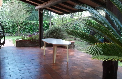 Giannella Villa | Villa in the green, quiet, 200 meters from the beach of Giannella