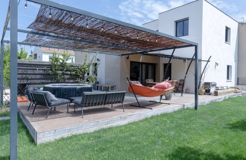 La Pompignane Villa | ★Villa★Jacuzzi★familiale★Montpellier★8 persons