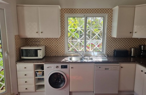 Olhos D'Agua Villa | Villa Jarmelo, Nice House 50 m Beach, Good Sea View, Pool, Garden, AC, wifi 5G