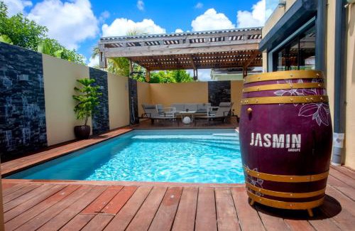 Destrellan Villa | Villa Jasmin Standing Piscine Chauffee 4 Ch 9 Pers