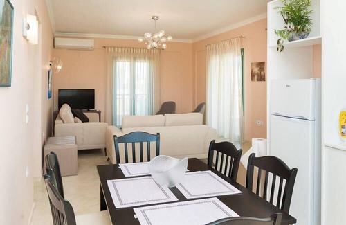 Gaitanion Villa | Villa Kampos