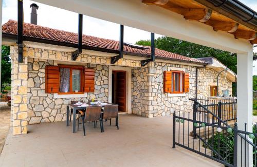 Gornje Danilo Villa | Villa Kiara