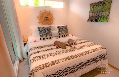 Selong Belanak Villa | VILLA KOTAK shipping containers house